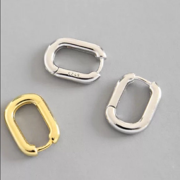 🤍Minimalist sterling silver stud earrings - Picture 6 of 10